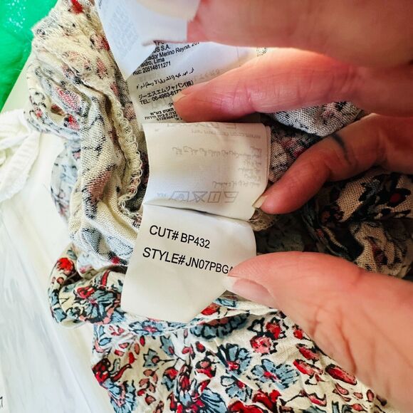 Billabong Cream Dusty Blue & Red Faux Wrap Deep-V Ruffle Hem Sleeveless Romper M - Picture 12 of 16